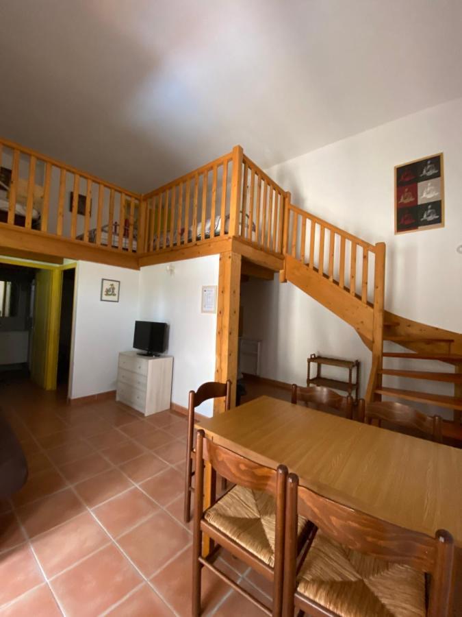 Appartements " Le Clos De La Cerisaie" Castillon-du-Gard Exterior foto