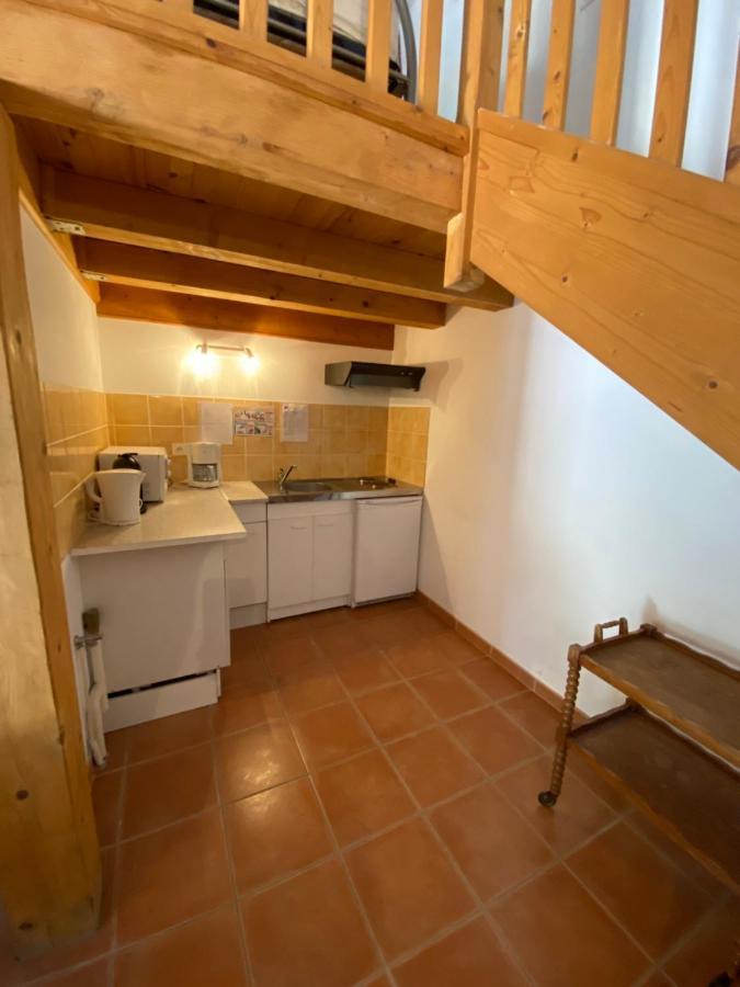 Appartements " Le Clos De La Cerisaie" Castillon-du-Gard Exterior foto